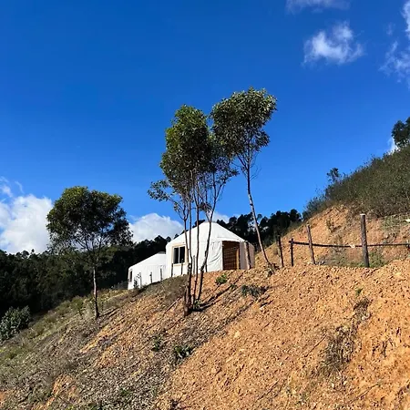 Off-grid Yurt With Spectacular Views In The Algarve Countryside 別荘